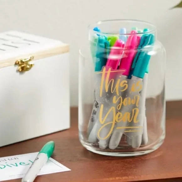 NWT Yankee Candle Salted Caramel Large Glass candle - Picture 3 of 9